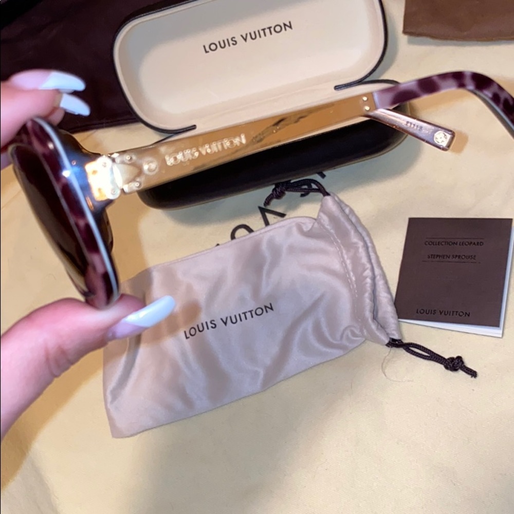 Leopard Louis Vuitton sunglasses - Picture 3 of 8